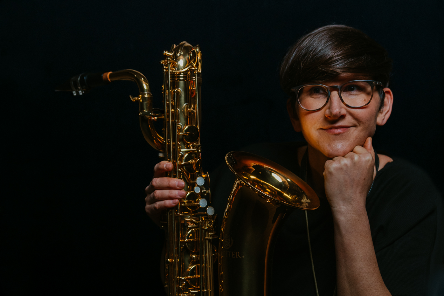 karin waldburger portrait baritonsaxophon weit